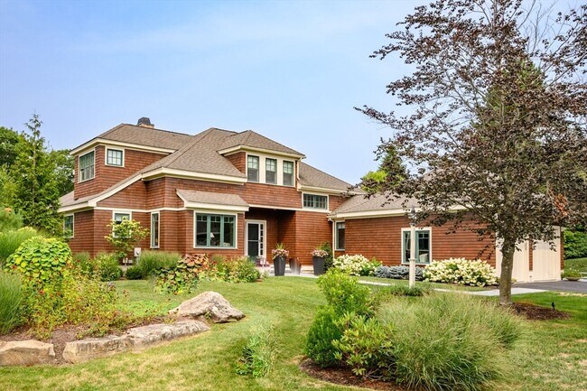 Foto del edificio - 51 Clubhouse Dr