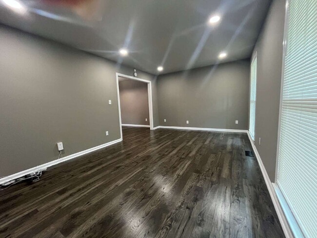 Building Photo - 6208 Cedar Point Dr NW