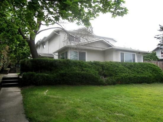 Primary Photo - 475 N Main St