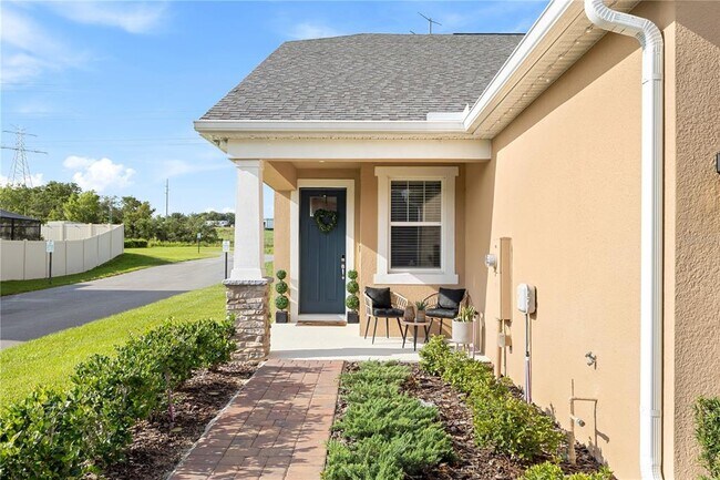 Foto del edificio - 3279 Canna Lily Pl