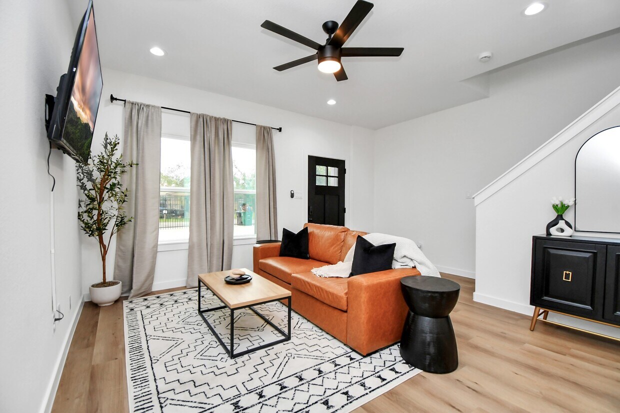 Foto principal - 8109 Ethel St