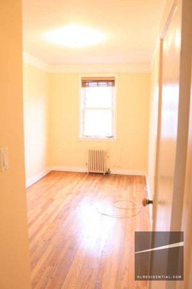 Building Photo - 2252 47th St
