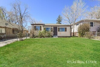 Building Photo - 1065 S Perry St