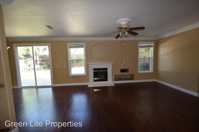 Building Photo - 4 br, 3.5 bath House - 7755 Antelope Run Dr.