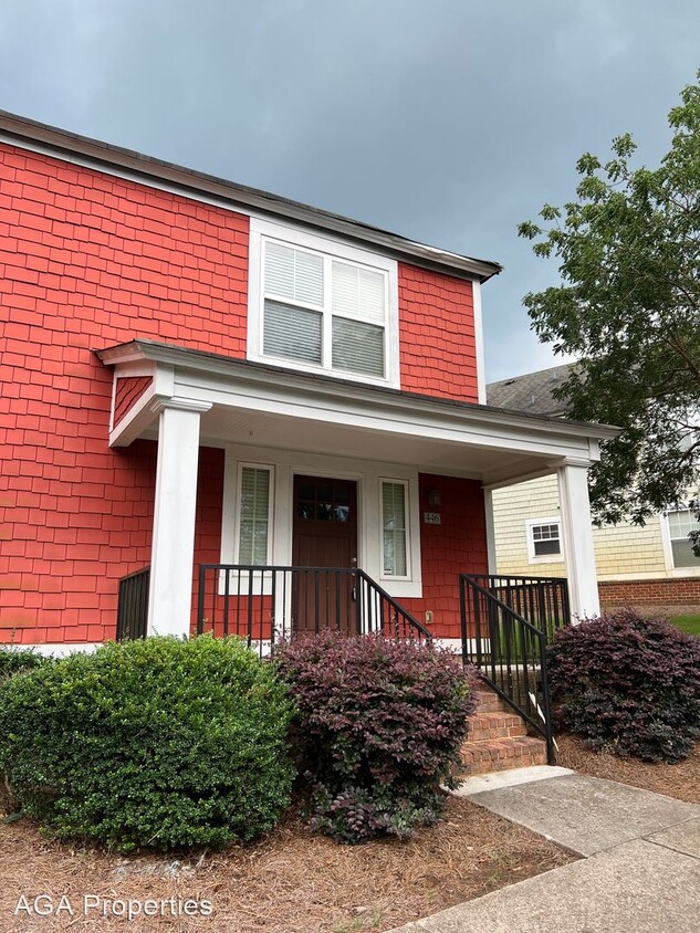 Primary Photo - 2 br, 3 bath House - 1035 S Barnett Shoals...