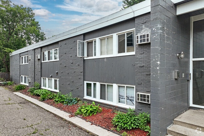 Low-Maintenance Landscaping - 2205 Bryant Ave S