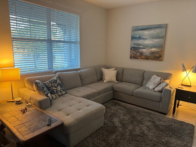 Foto del edificio - 1690 Coulter Ln