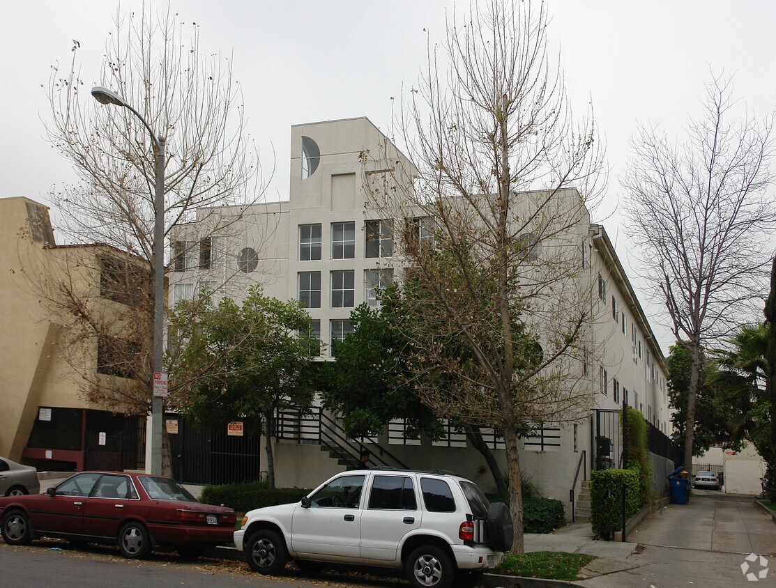 Foto del edificio - 521 N Kenmore Ave