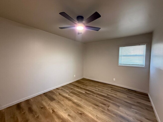 Foto del edificio - 8136 Troost Ave