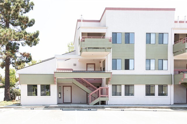 1239 Foothill Blvd
