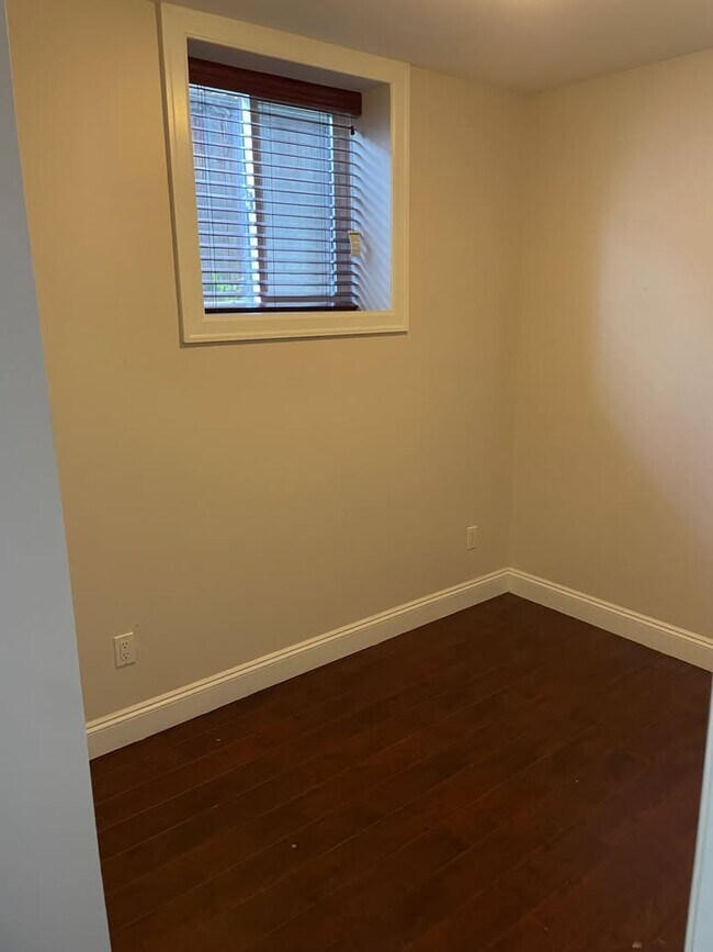 Photo du bâtiment - 3048 E 20th Ave