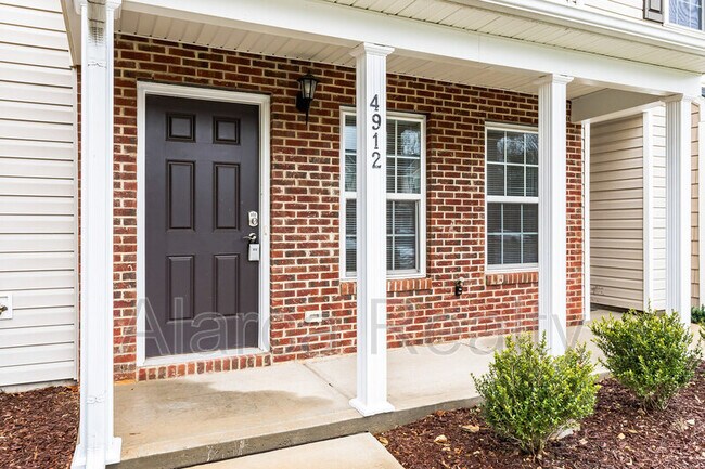 Foto del edificio - 4912 Potter Rd