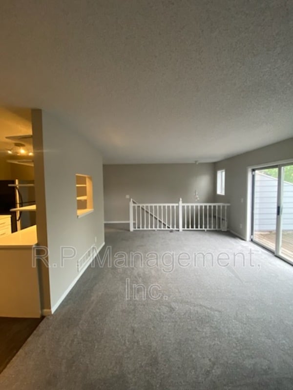 Building Photo - 14391 Estates Ave