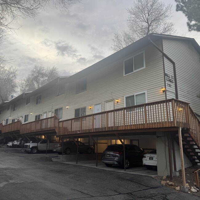 Photo - 702 Wall St Townhome