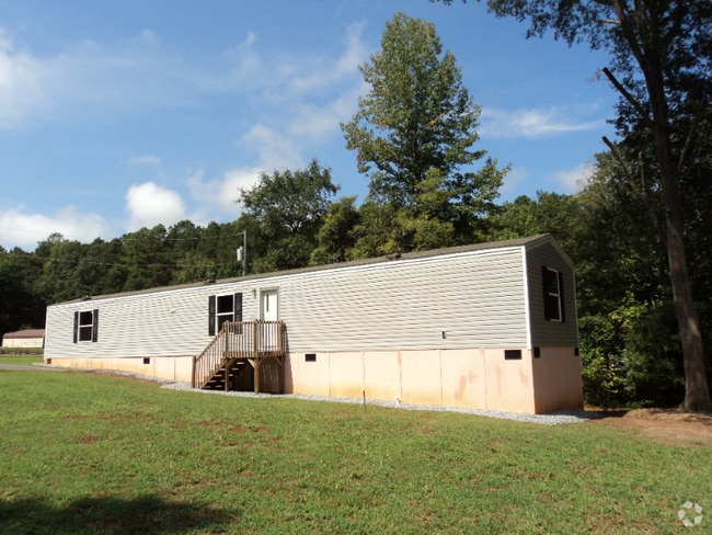 Building Photo - 318 Bridges St