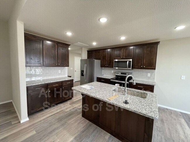 Foto del edificio - 2100 N 21st St