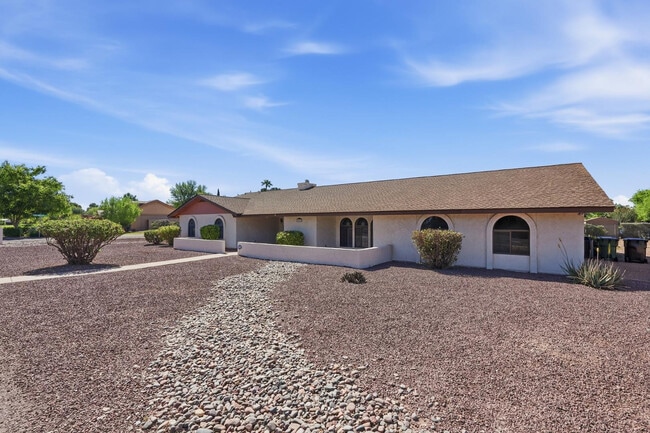 Foto del edificio - 1003 E Calle Monte Vista