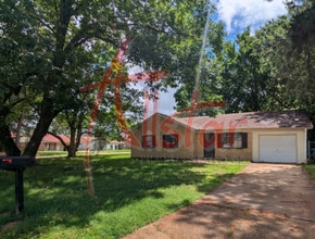 Building Photo - 2905 Brook Cove