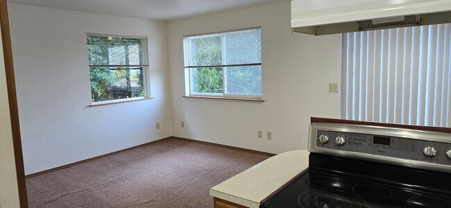 Foto del edificio - Duplex in Quiet Area of Port Angeles