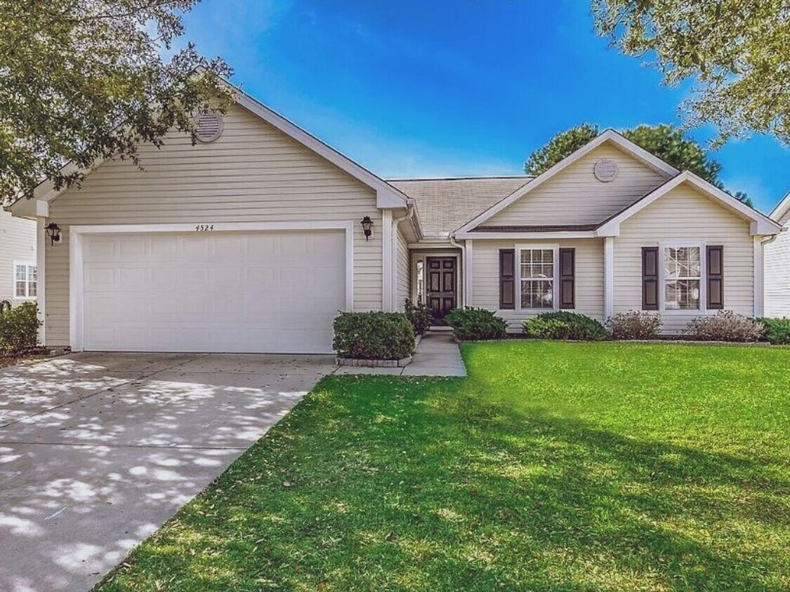 Foto principal - $1,995 - Pet Friendly, 3 Bedroom, 2 Bath H...