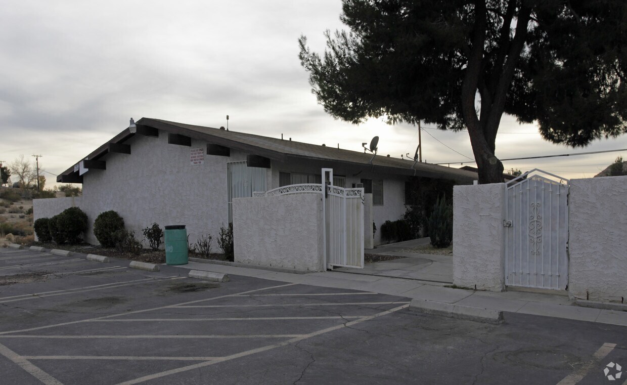 15868 Tuscola Rd, Apple Valley, CA 92307 Apartments in Apple Valley