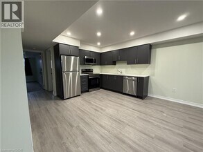 Building Photo - 289 Chapel Hill Dr