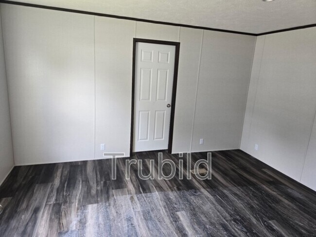 Building Photo - 115 Galahad Dr