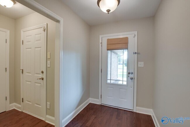 Foto del edificio - 721 River Landing Blvd SW