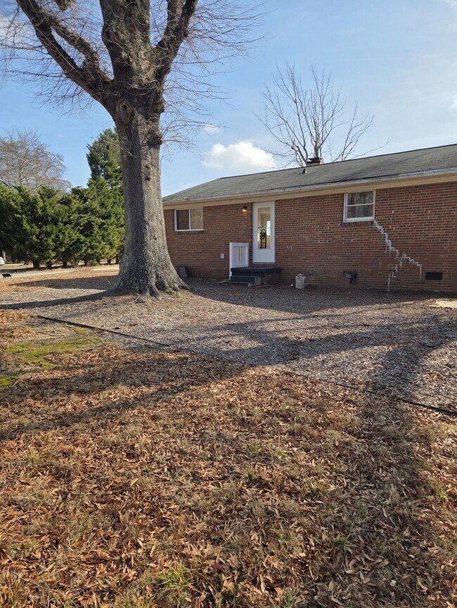 Foto del edificio - 7992 Lester Rd