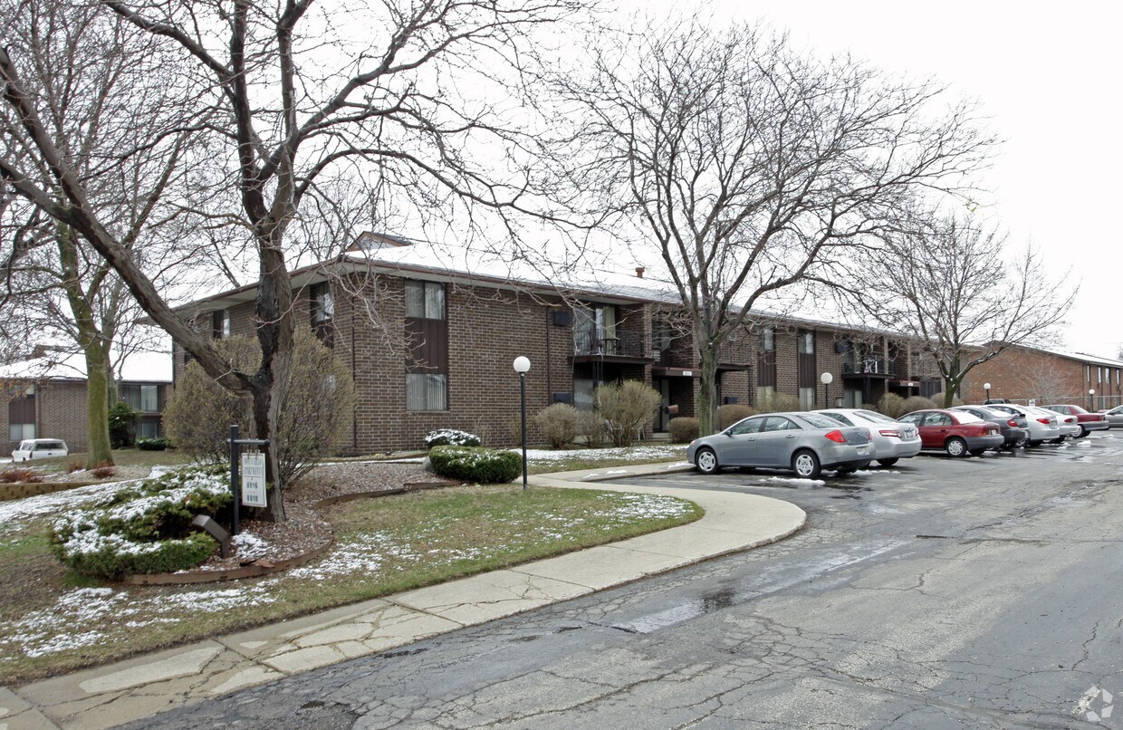 Building Photo - Monticello Apartments