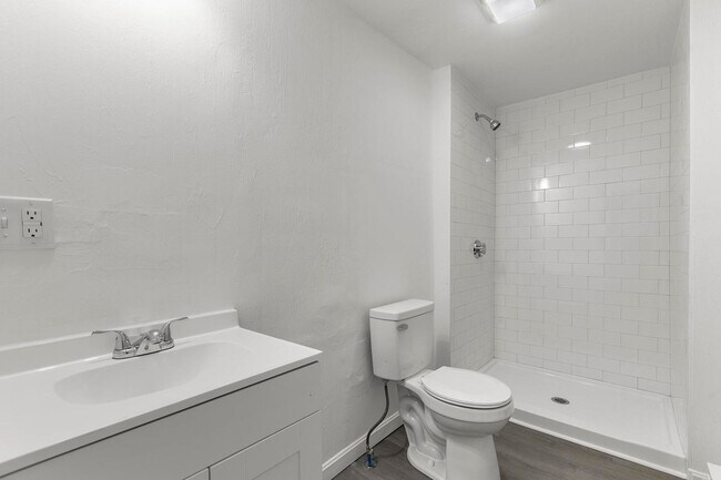 Building Photo - 77 Bellevue Ave