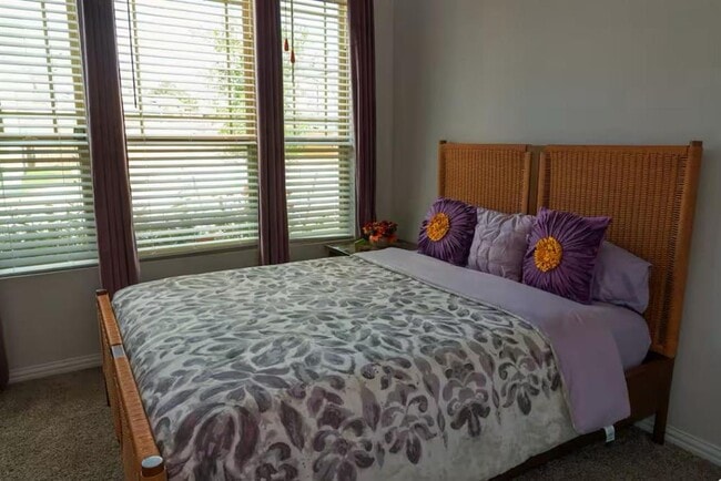 Building Photo - 12904 Stanford Dr