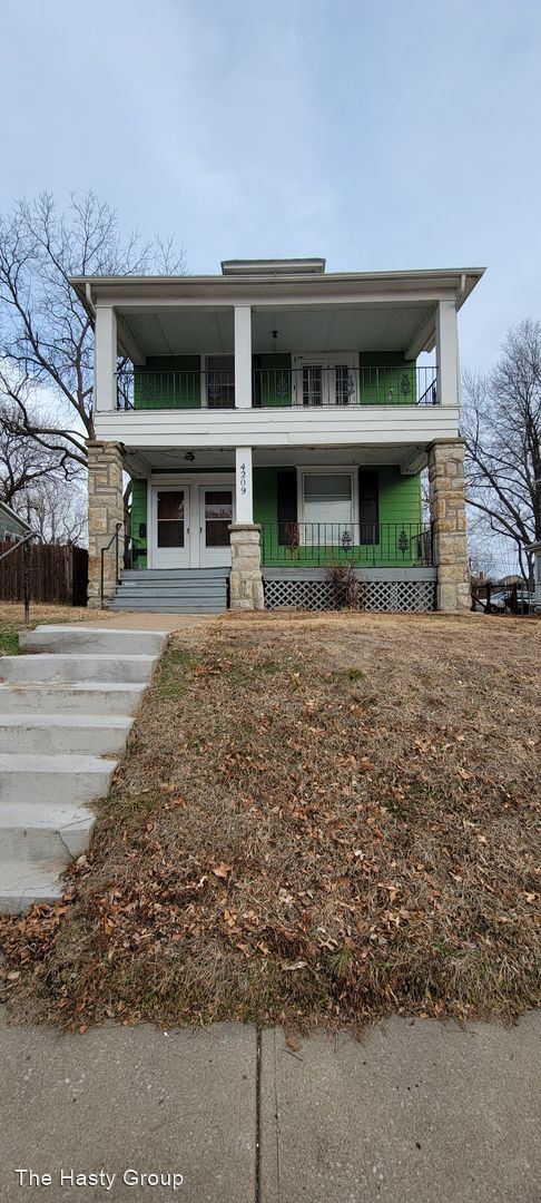 Building Photo - 2 br, 1 bath House - 4209 Holly, Unit B