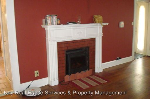 Building Photo - 2814 Sanger Ave