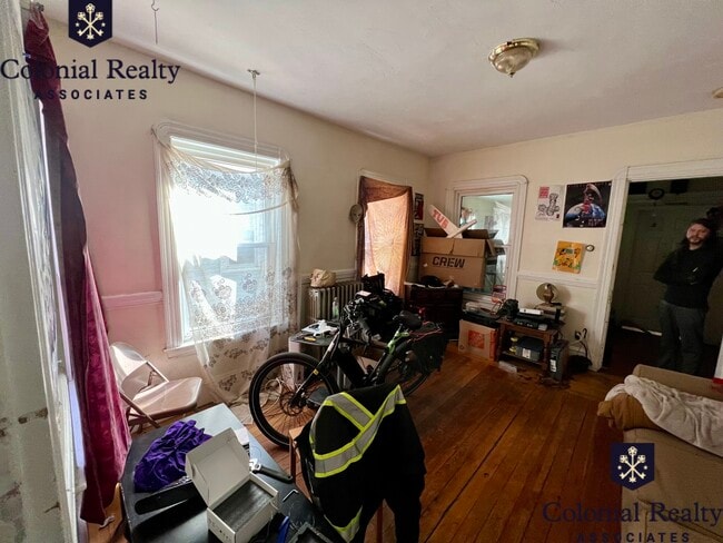 Building Photo - 40 Hooker St