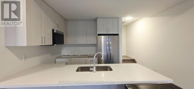 Building Photo - 158 Matawin Ln