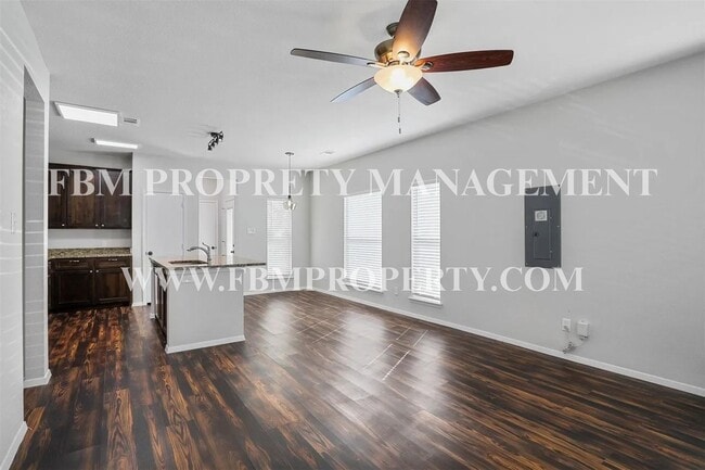 Photo - 820 Rose St Apartment