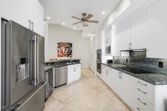 Building Photo - 1560 Clermont Dr