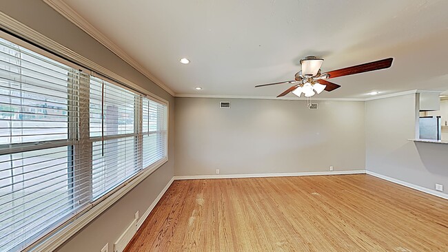 Building Photo - 3 Bedroom home in the Treadwell Grand View...