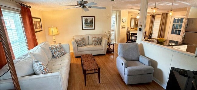 Foto del edificio - 161 Greenview Dr