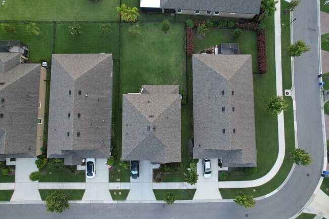 Foto del edificio - 4 Bedroom / 2.5 Bath House