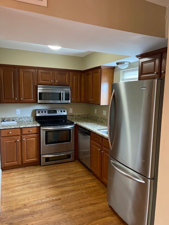 Foto del edificio - Two Bedroom Townhome in Green Hills