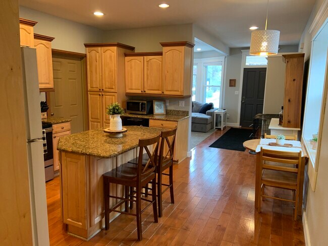 Kitchen 2 - 219 W Brown St