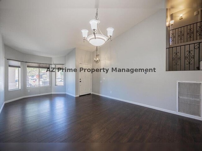 Building Photo - 16090 W Latham St
