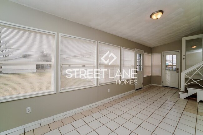 Building Photo - Charming 3 Bedroom in Columbus!