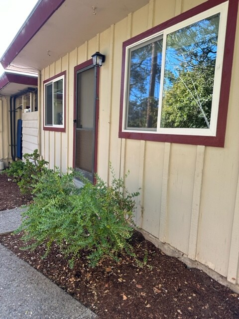 Foto principal - 2121 Portola Dr