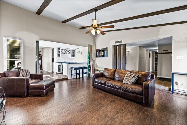 Foto del edificio - 2941 Landershire Ln