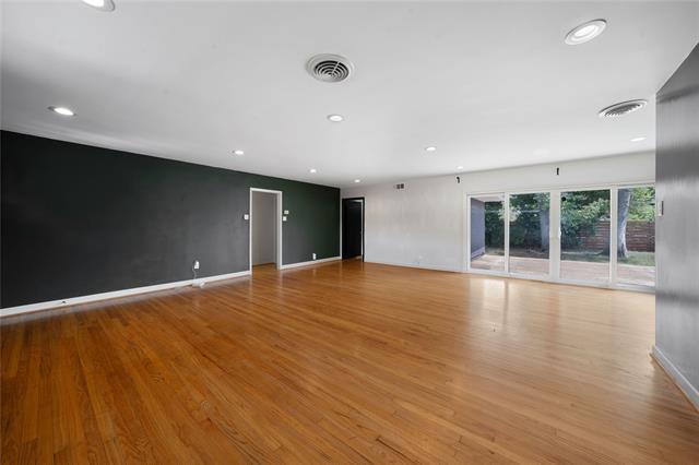 Foto del edificio - 10208 San Lorenzo Dr