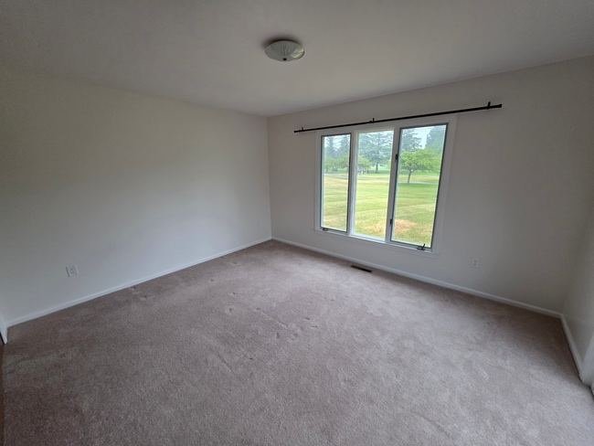 Foto del edificio - 7817 Cedar Lake Rd