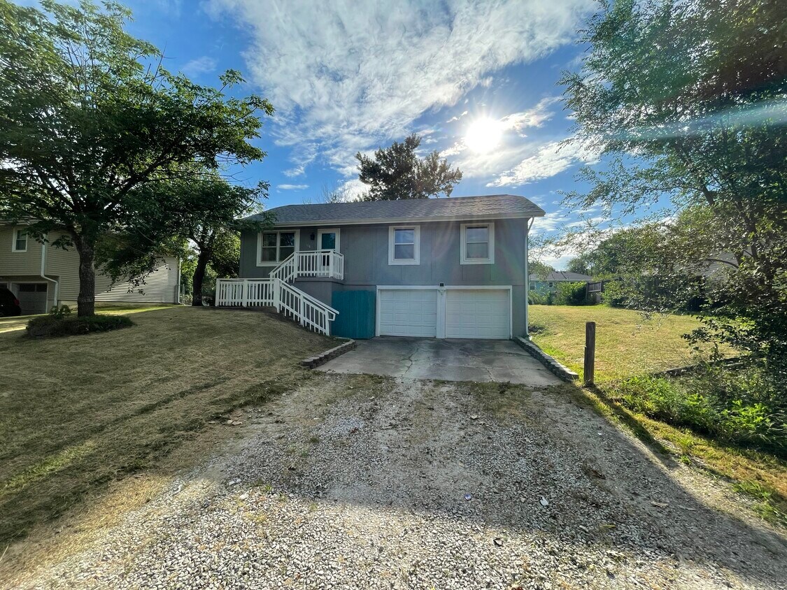 118 NE 991, Knob Noster, MO 65336 House Rental in Knob Noster, MO